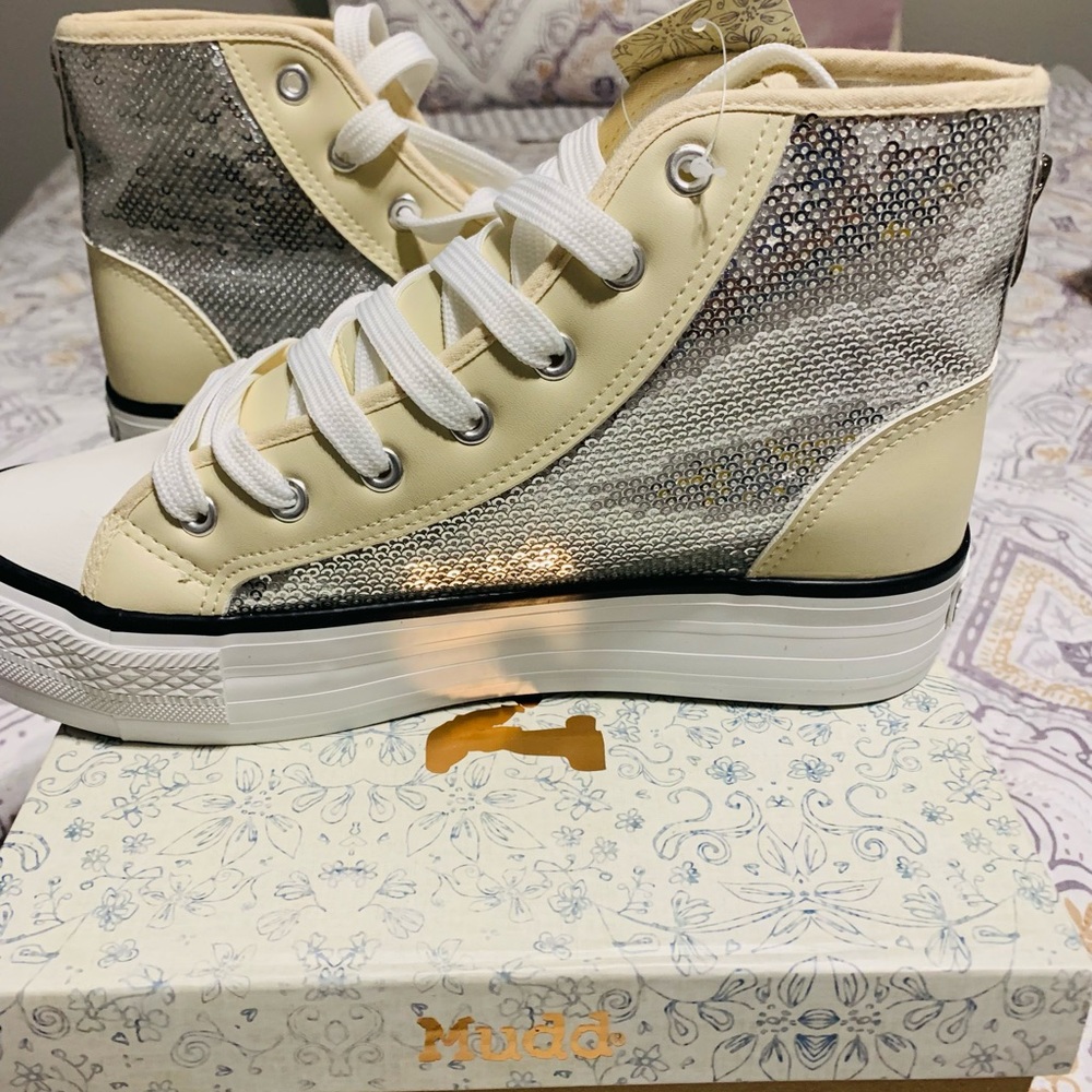 Brand new Women’s high top sneakers. Beige/Cream